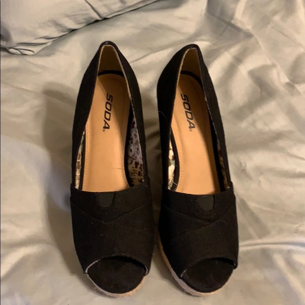 Black Canvas wedges